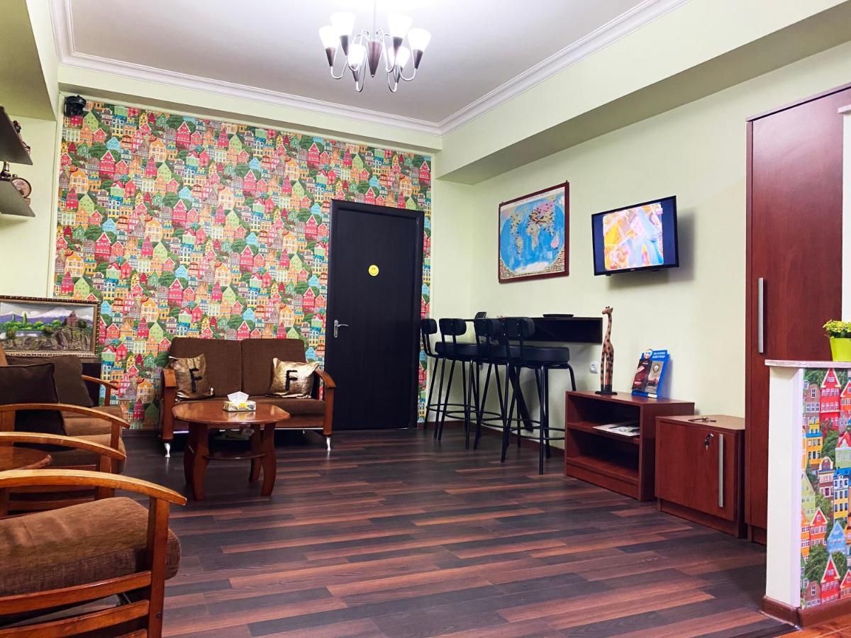 Friendship Hostel & Tours Erivan Exterior foto