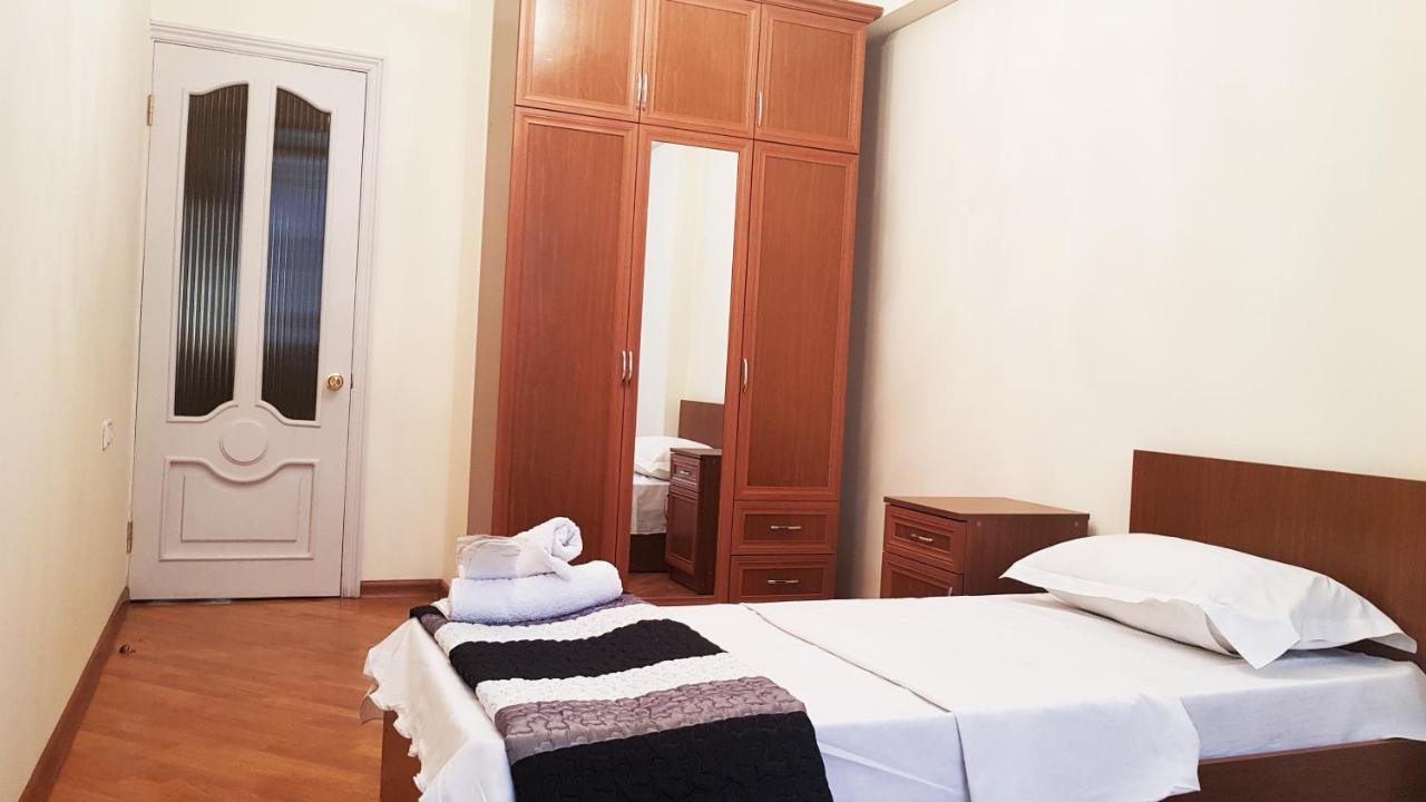 Friendship Hostel & Tours Erivan Exterior foto